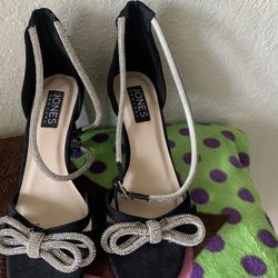Jones New York Heels With Bow 