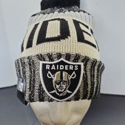 Raiders Las Vegas New Era Pom Beanie 