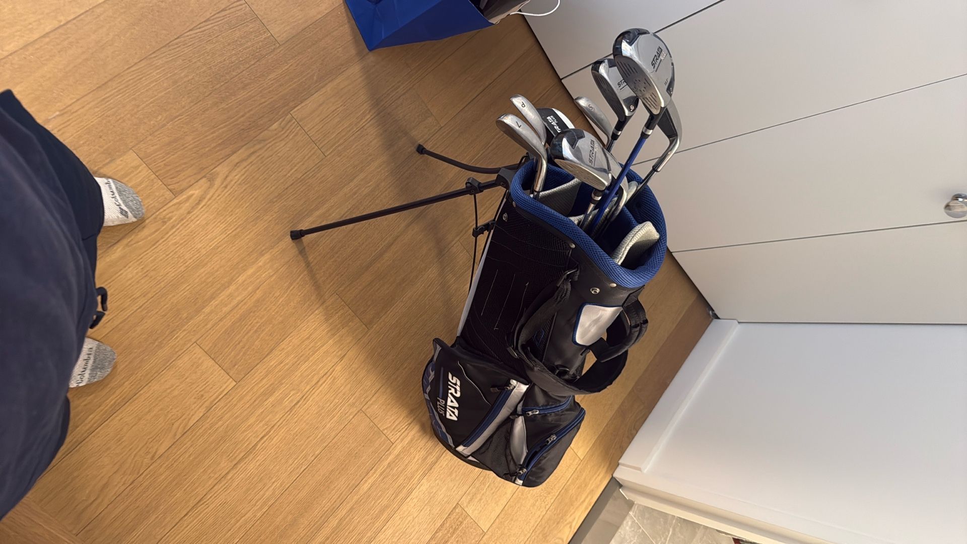 Strata Plus Men’s Golf Set (Left)