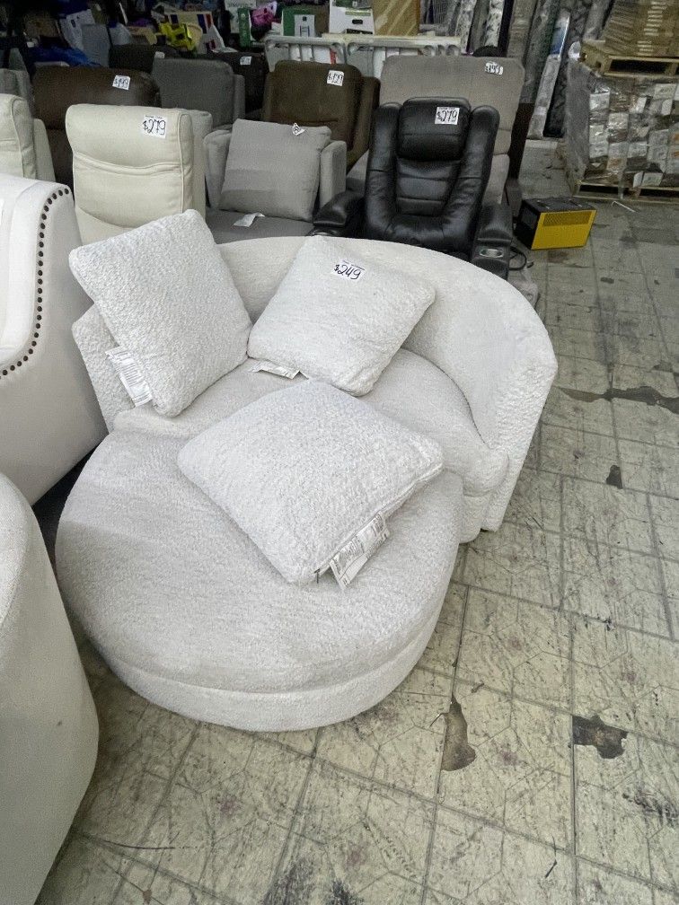 Living Room Chair With Ottaman