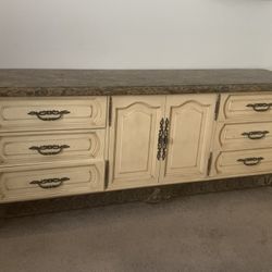 Vintage Bedroom Furniture 