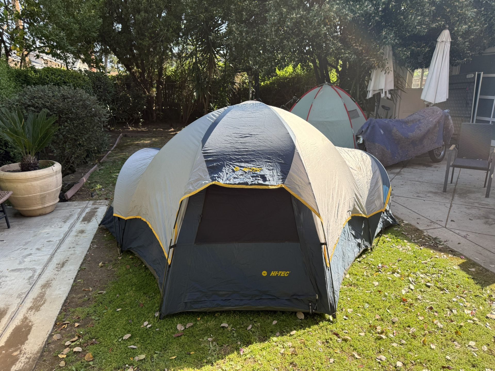 High-Tech 2 Person Igloo Tent