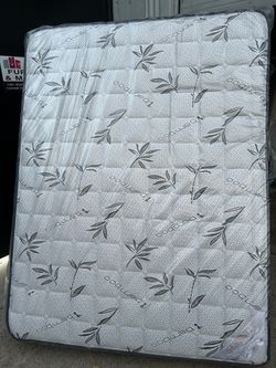 Double pillow top reversible Queen mattress
