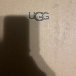 UGGS 