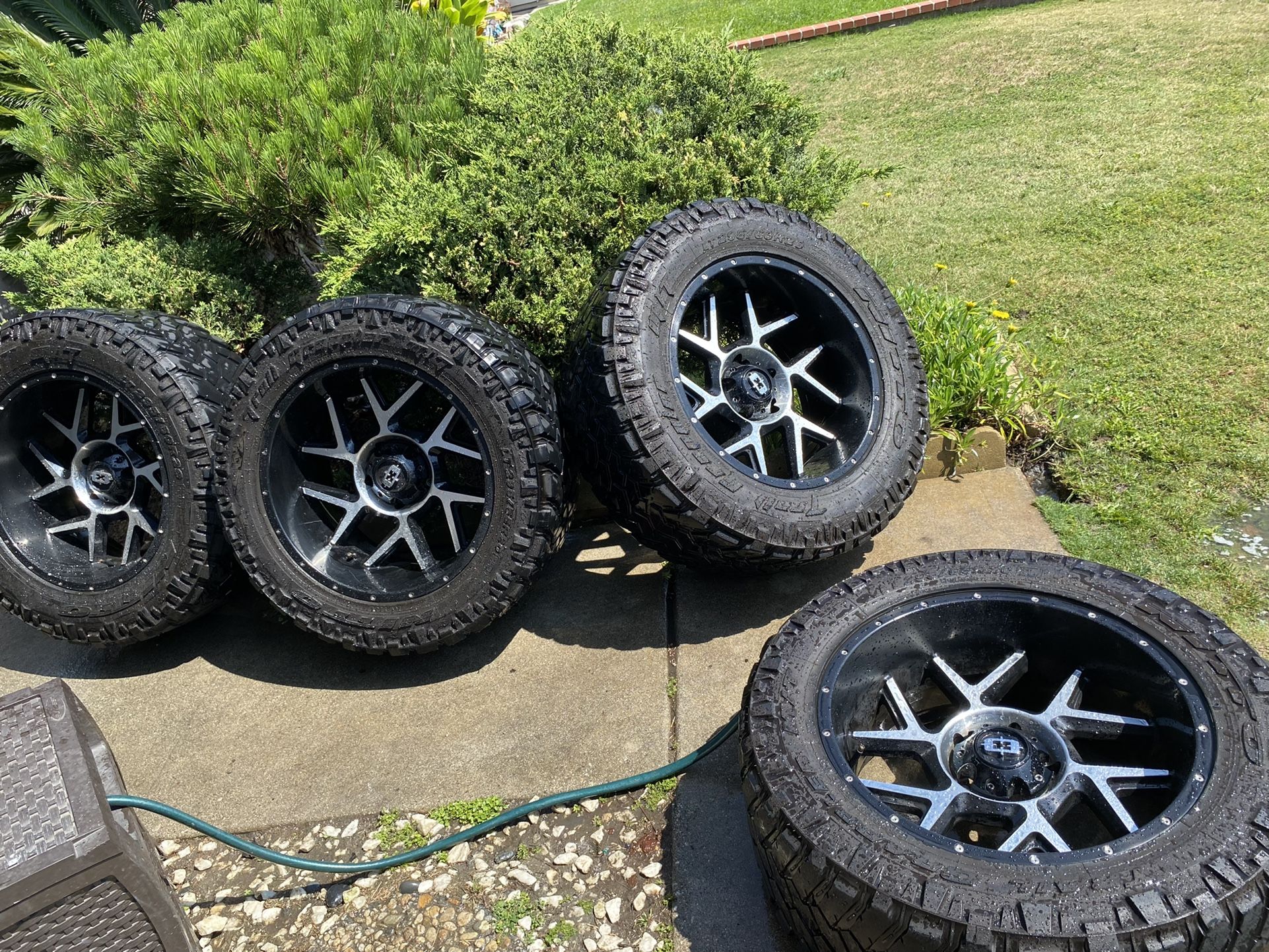 20 Inch Offroad Rims And Tires ( Nitto Tires) for Sale in Crystal City
