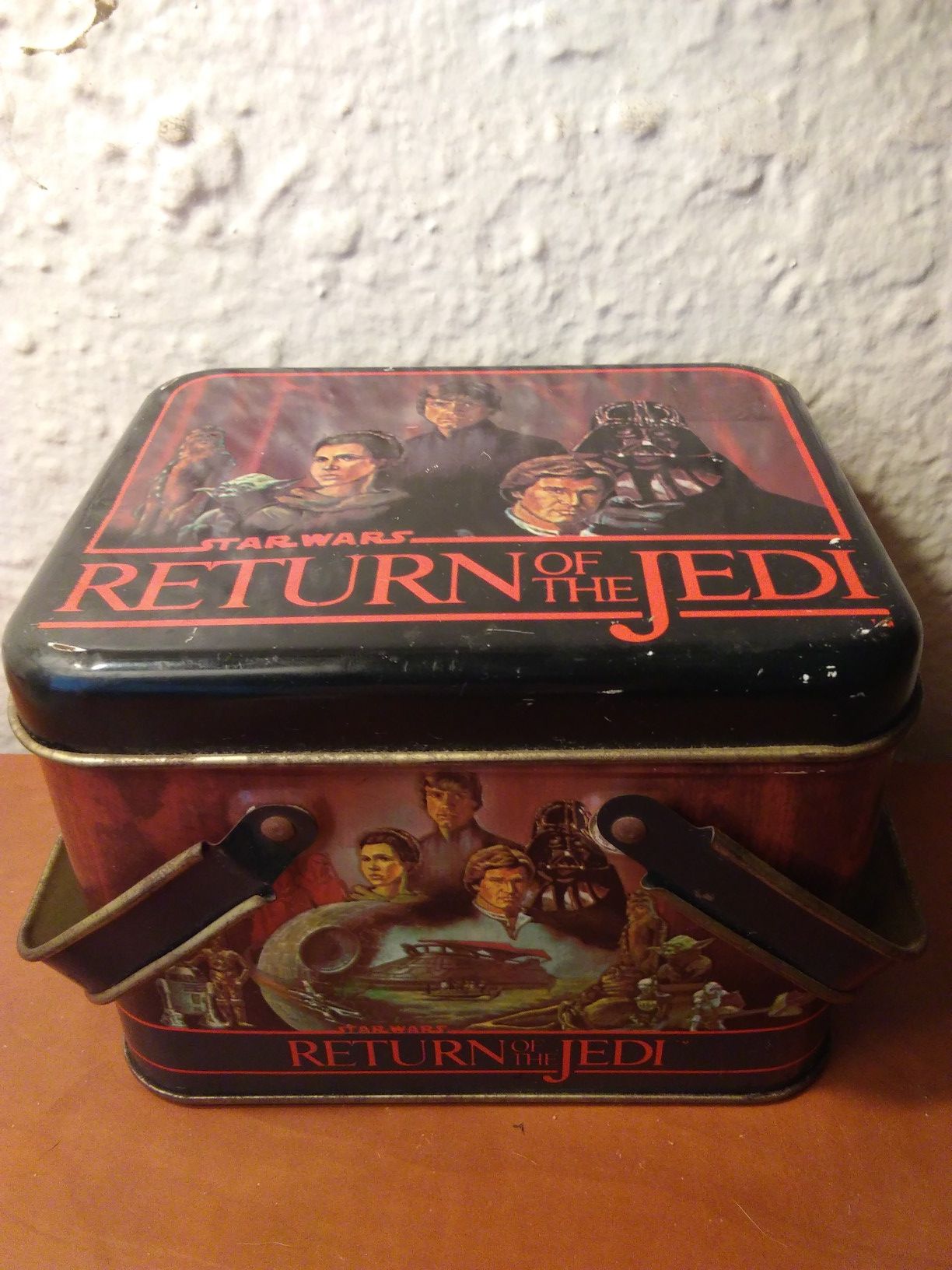 Vintage Star Wars Return of the Jedi Tin Box