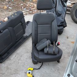 2019 Denali Black Leather Seats