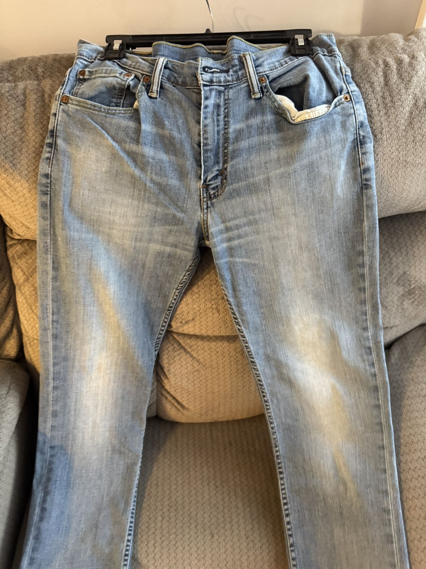 Levi stratus pants