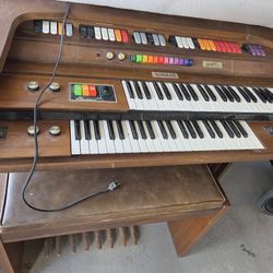 Entertainer Organ Swinger 1000