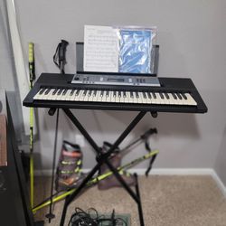 Yamaha Electric Keyboard E243 YPT-240