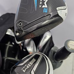 Ping G425 Irons, Taylormade SIM Driver, 5 Wood RIGHT HANDED.