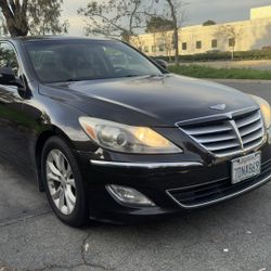 2013 Hyundai Genesis