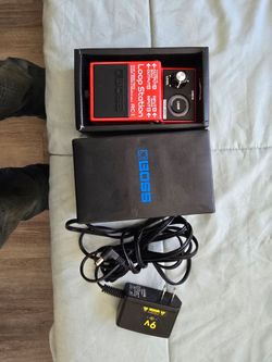 BOSS RC-1 looper pedal 2,10ft aux cables fender&diddario
