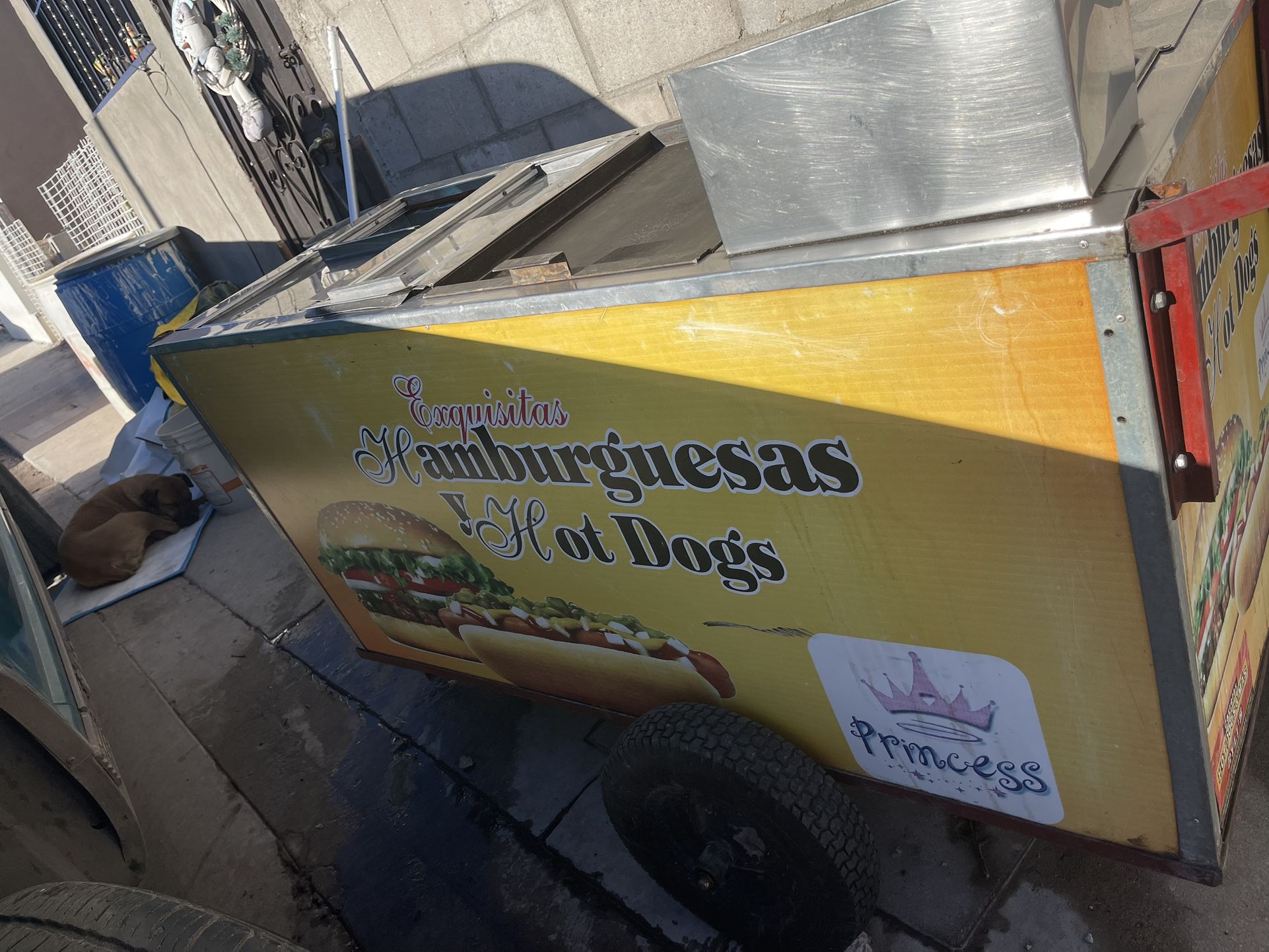 Hot Dogs Car