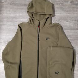 Mens Nike Tech Fleece Zip Up Hoodie and Joggers L/M