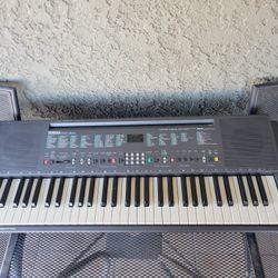 YAMAHA PSR-300- KEYBOARD.