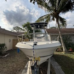 Cobia Center Console 19’ 
