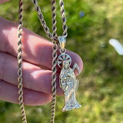 Solid 10k rope chain & 14k gold reaper pendant ! 24” long and perfect condition