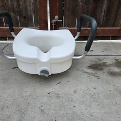Free Toilet seat Booster