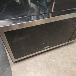 Oster Microwave 1.1 Cu Ft 1000w