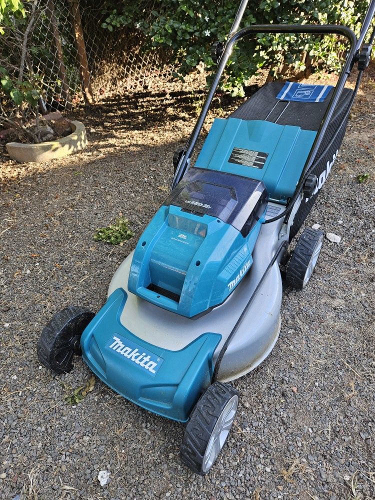 Makita 18v Self Propelled Lawn Mower