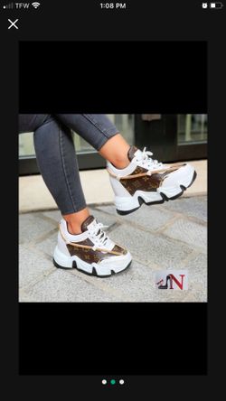 Tennis Shoes