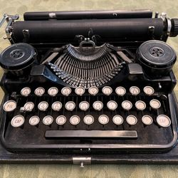 1920s Antique Underwood Typewriter 