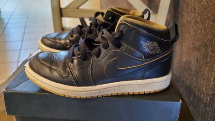 BOYS JORDANS SZ 1 and JORDAN SLIDES SZ 2