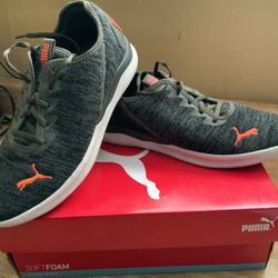 Puma Green Tennis Shoes 9.5