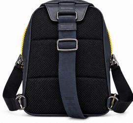 Coach Track Pack C8134 – Navy & Yellow Colorblock Leather