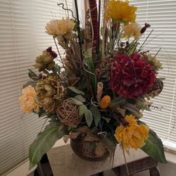 FLOWER ARRANGEMENT 