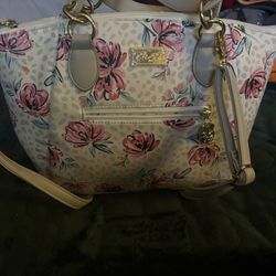 Floral Betsy Johnson