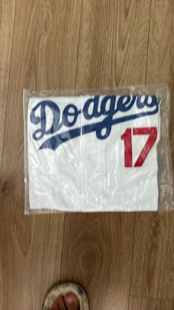 New.. asking 50 bucks  size L and XL