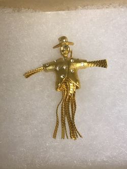 Goldtone Scarecrow Brooch, 2 1/4 “tall x 1 1/2” wide