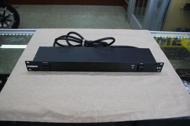 Furman M-8x2 Power Conditioner
