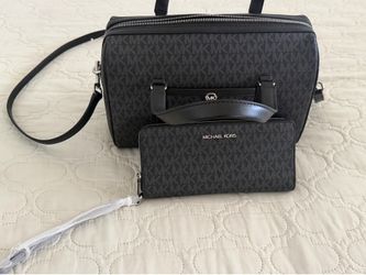 Mk purse and wallet Micheal kors bundle