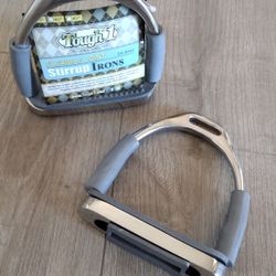 Equine - Tough 1 Flexible Joint Stirrup Irons Size 4 1/2"