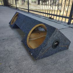 Dual 12 inch Sub box Ground Shaker 