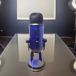 Blue Yeti USB Microphone PC Mac Gaming Recording Streaming Podcasting Studio