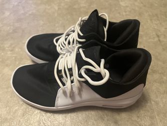 Black And White Low Top Jordan First Class Size 6.5