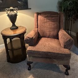 Wada King Furniture Set - Wingback Style Chair Side Table and Lamp