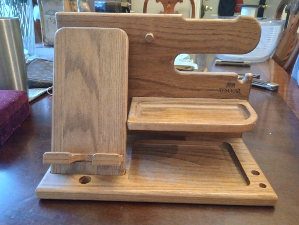 Teslyar Wooden Charging Station 