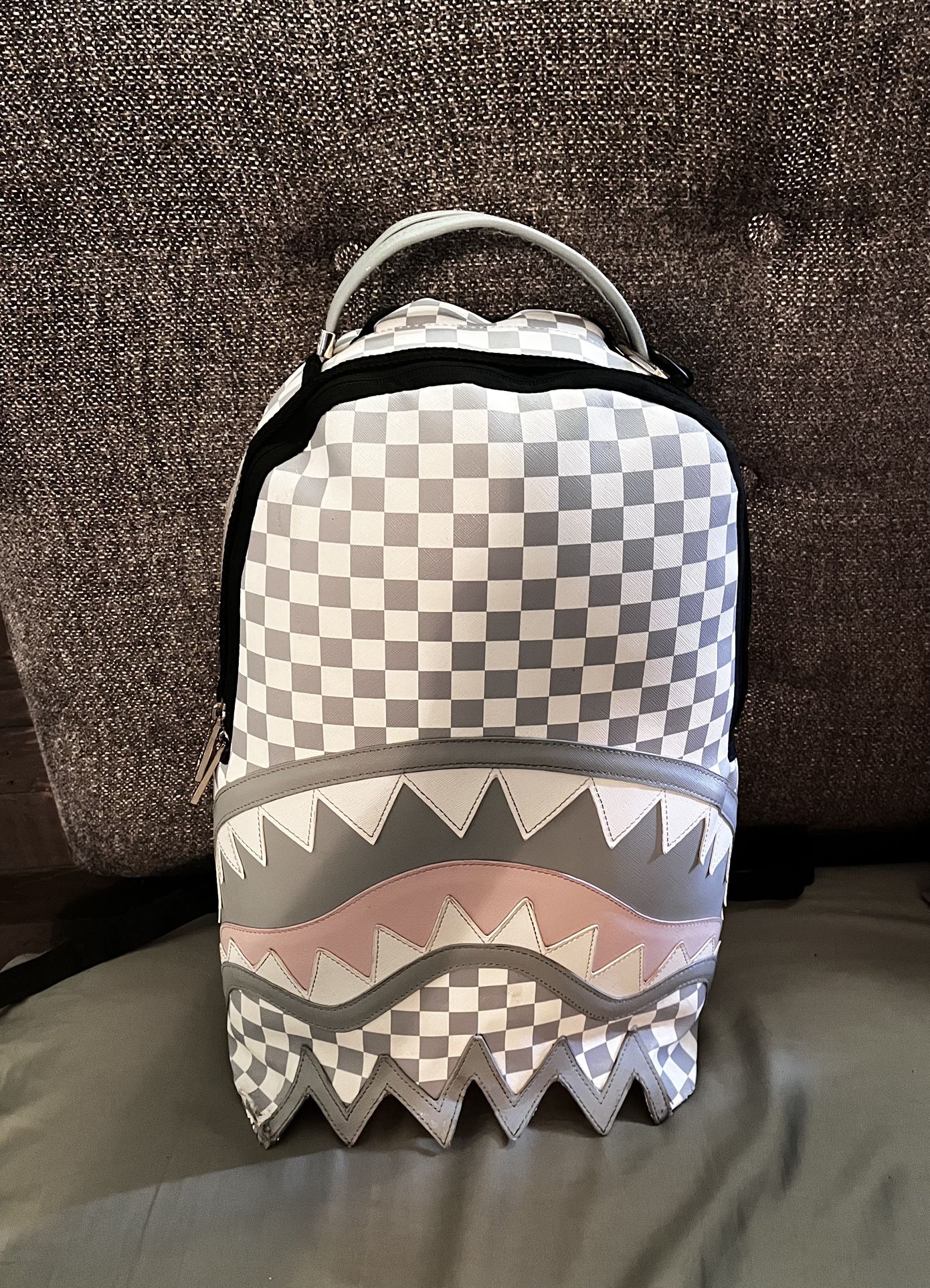 LA PALAIS SHARK BITE BACKPACK