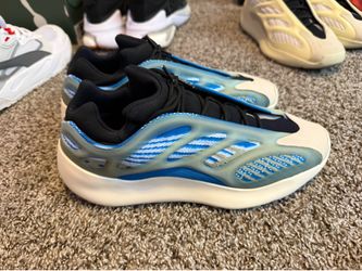 Adidas Yeezy 700 Arzareth size 11