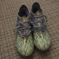 Soccer cleats size 8.5