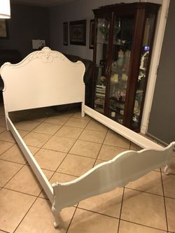 Full size bedroom frame vintage!