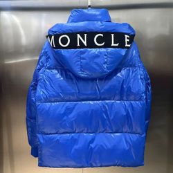 Moncler Sz Large 