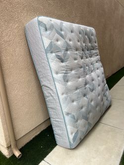 Free king mattress great condition