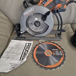 Ridgid THRUCOOL 15 Amp 7-1/4 in. Worm Drive Circular Saw