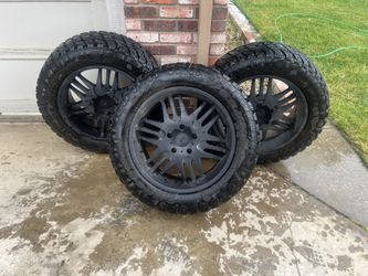 275/55/r20   Newer Tires 